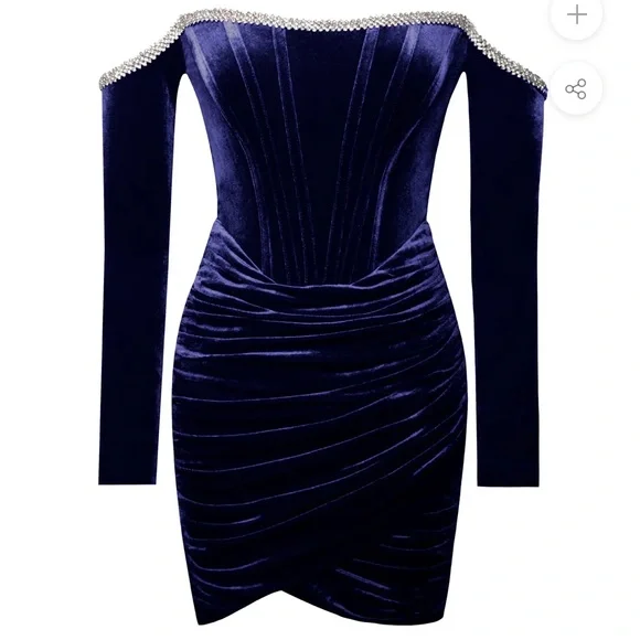 Miss Circle Navy Velvet Off-Shoulder Mini Dress 👗 - Picture 9 of 12